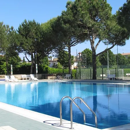 Super In A Stunning Bibione
